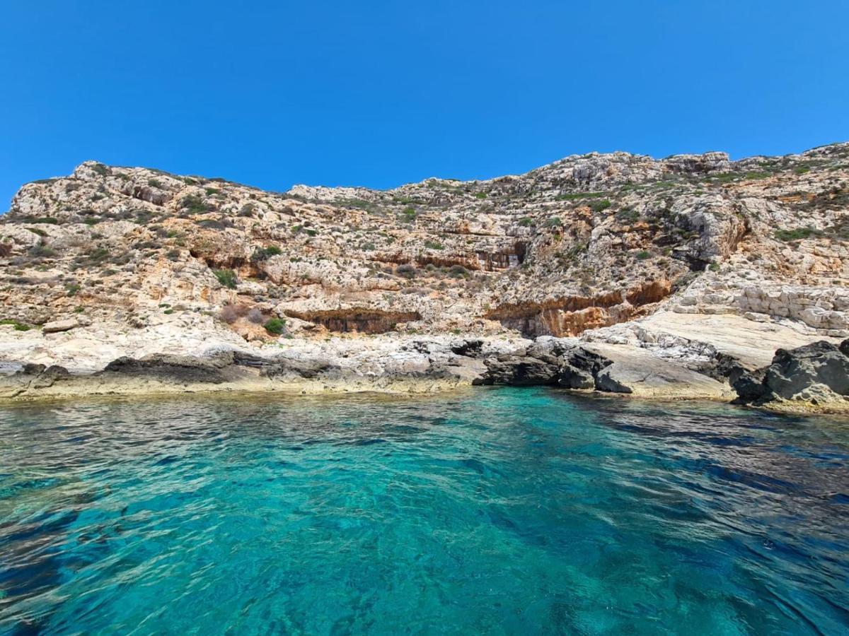 לינה וארוחת בוקר Torre Nubia Sole Mare Sale מראה חיצוני תמונה